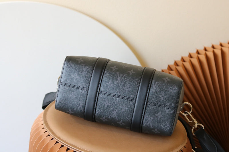 I W Fashion Lu-Vi bags - 17187