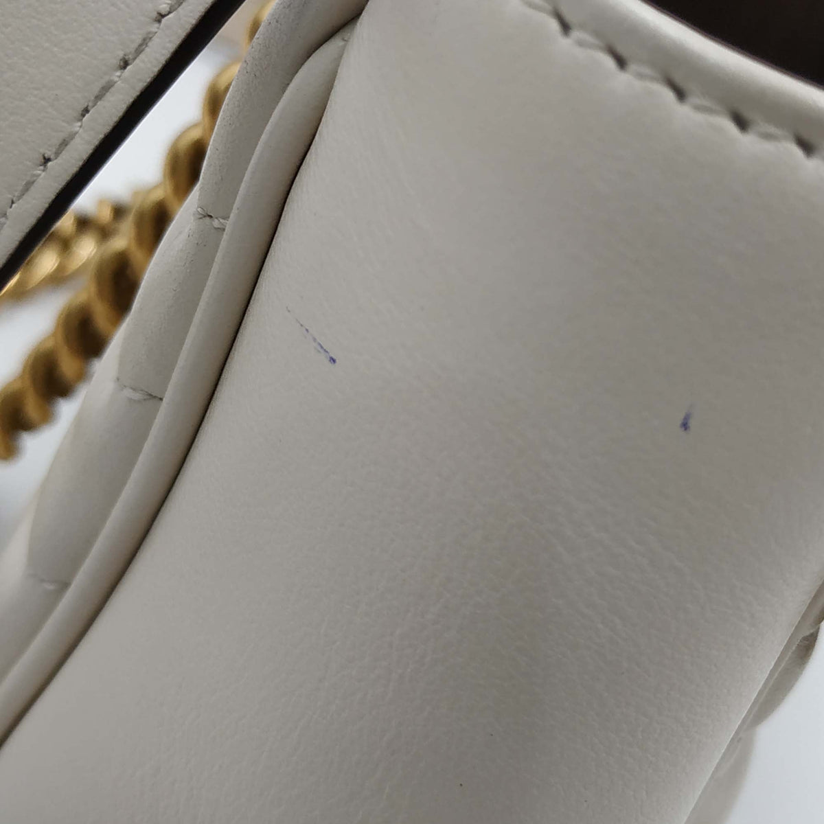 GG Marmont Small Matelasse Shoulder Bag White