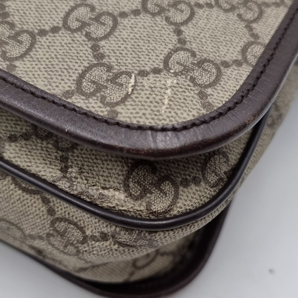 GG Supreme Web Messenger Bag Beige