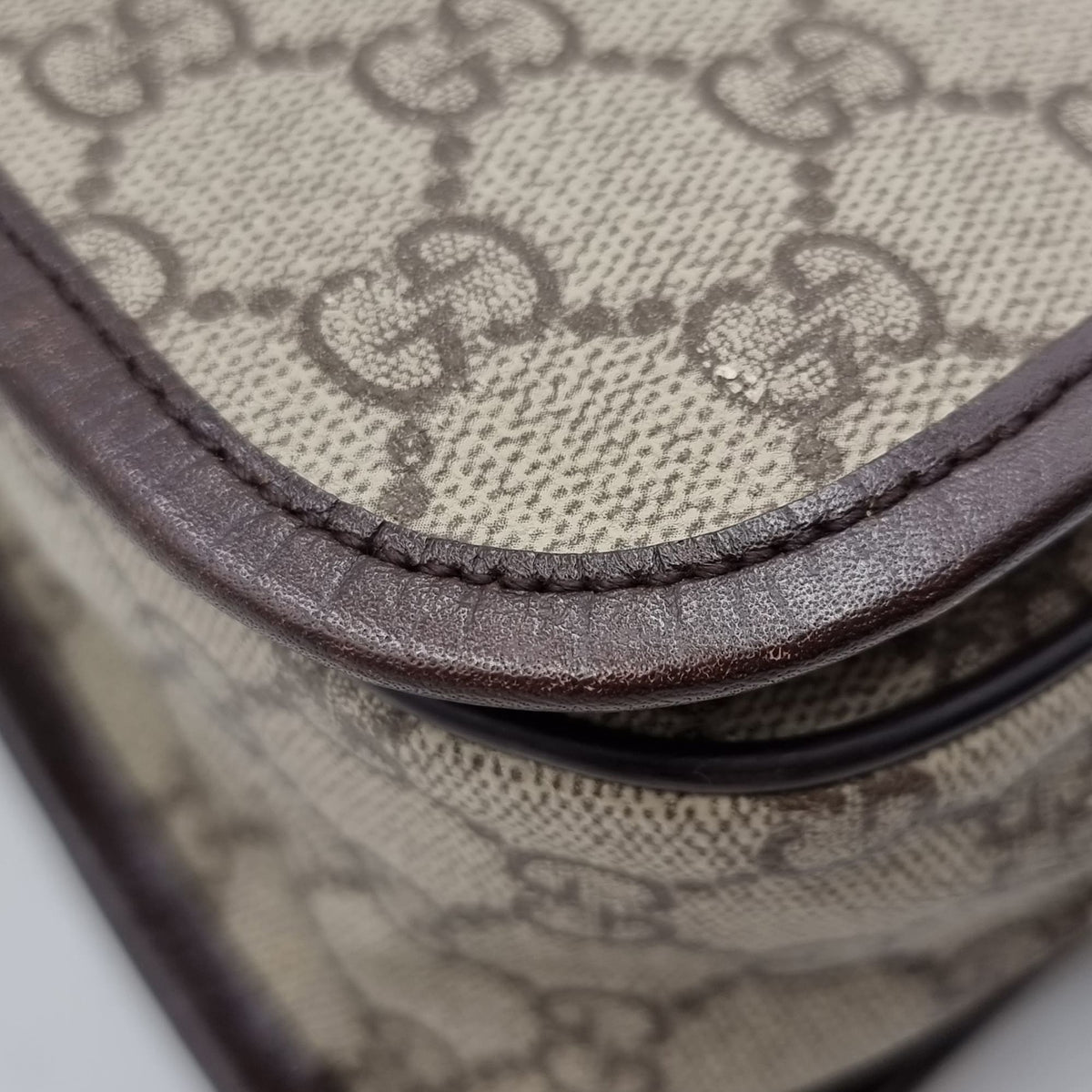 GG Supreme Web Messenger Bag Beige