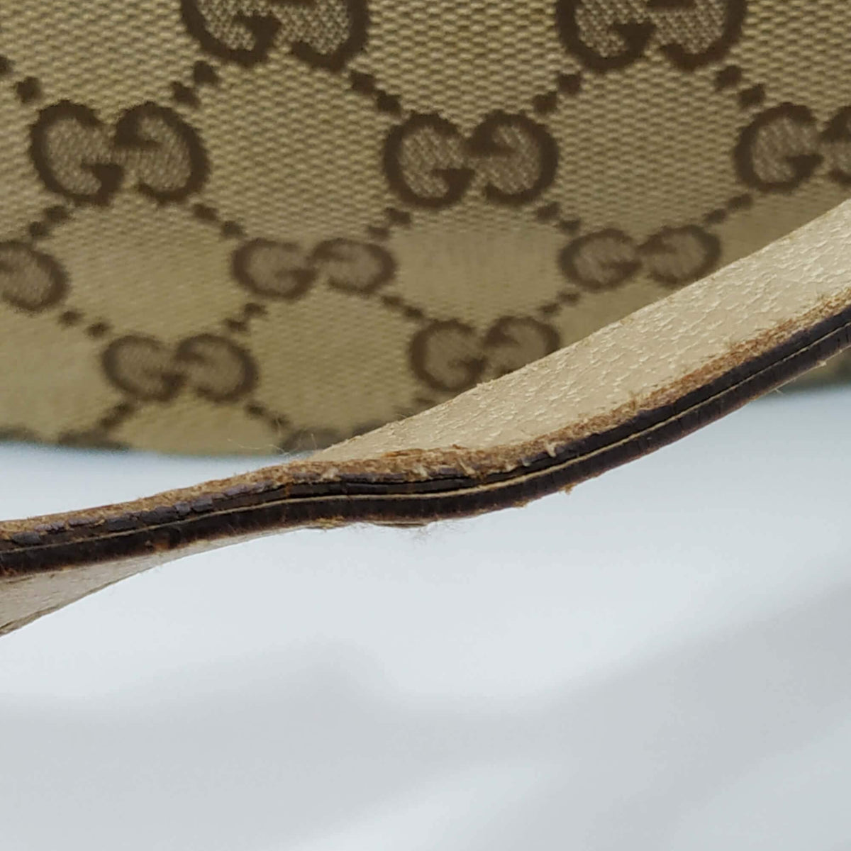 Medium GG Canvas Abbey Tote