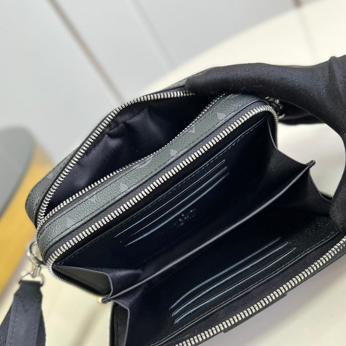 Elite Carryalls