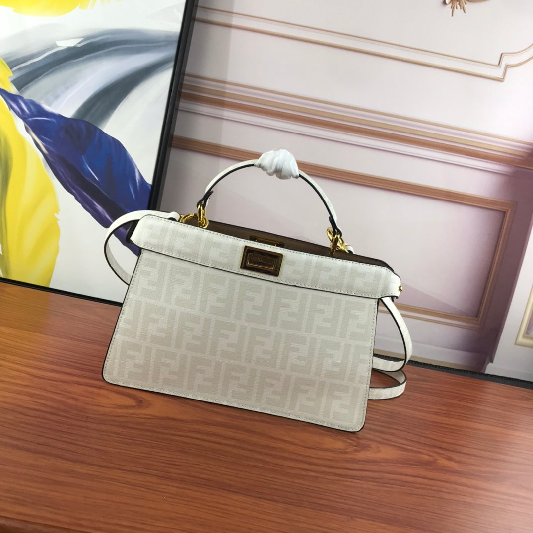 Elite Carryalls