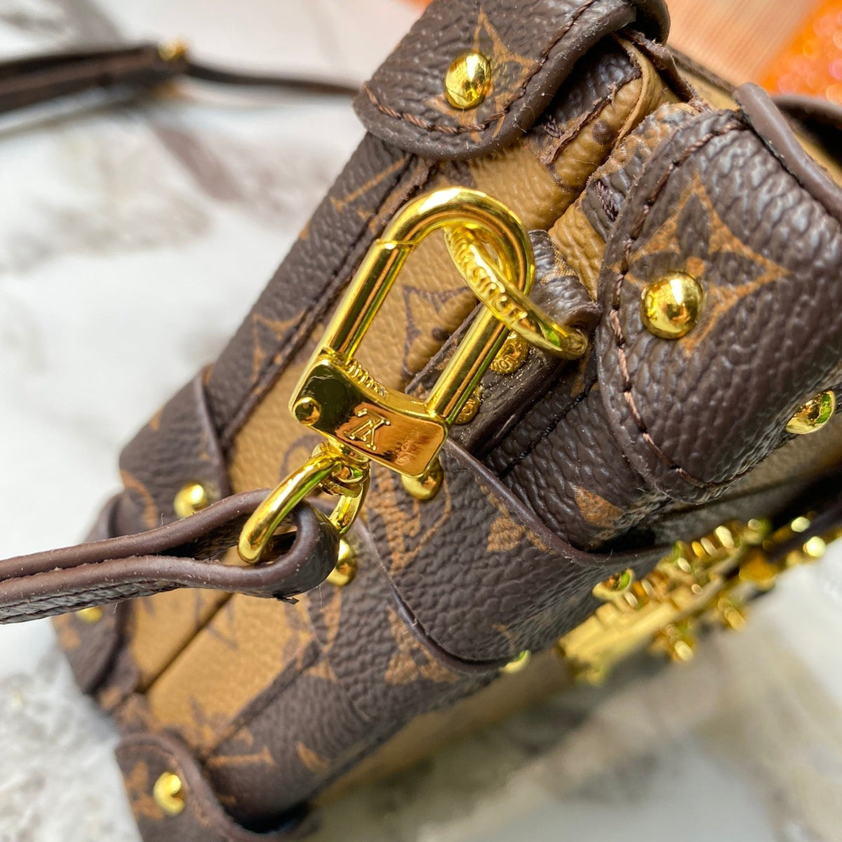 Elite Carryalls