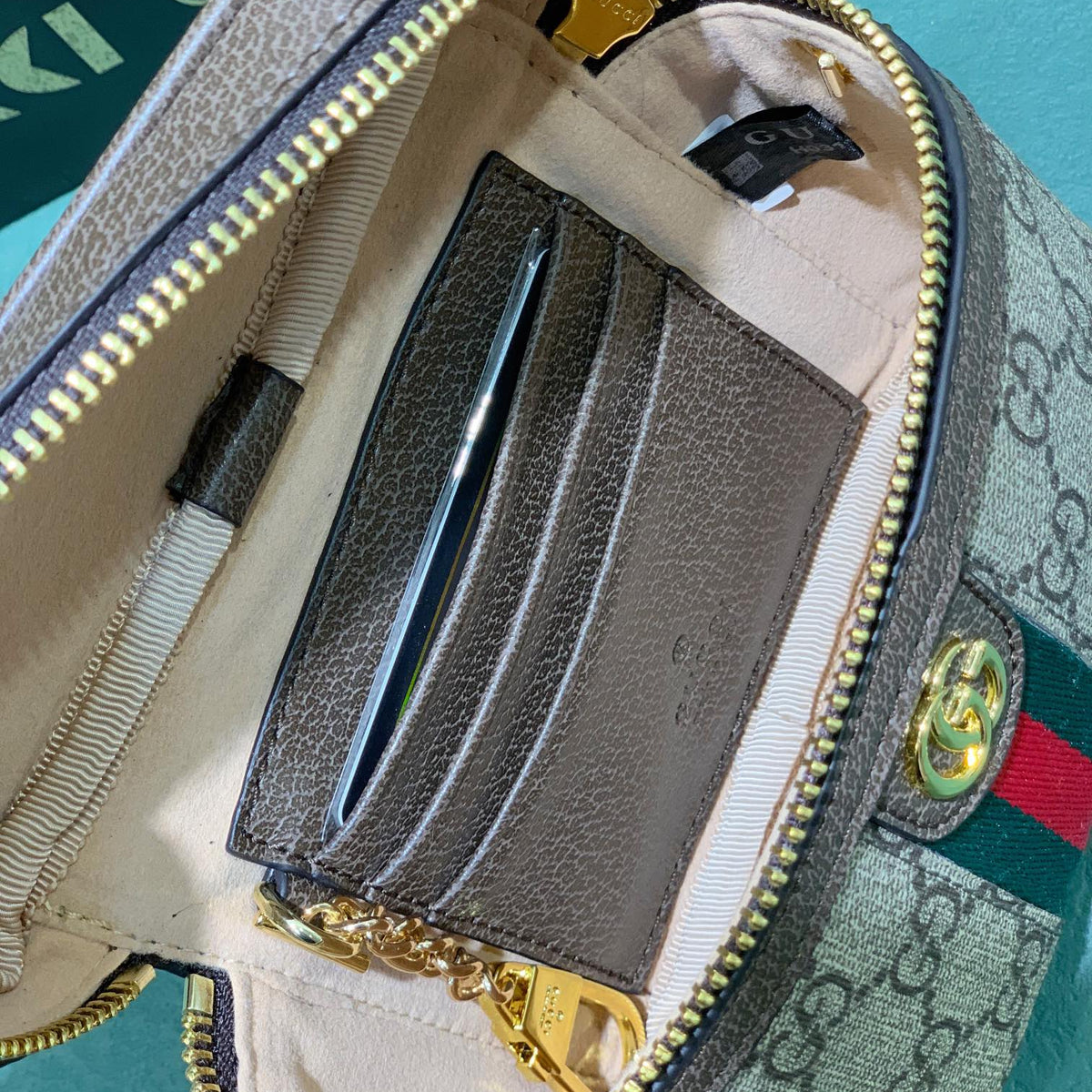 Elite Carryalls