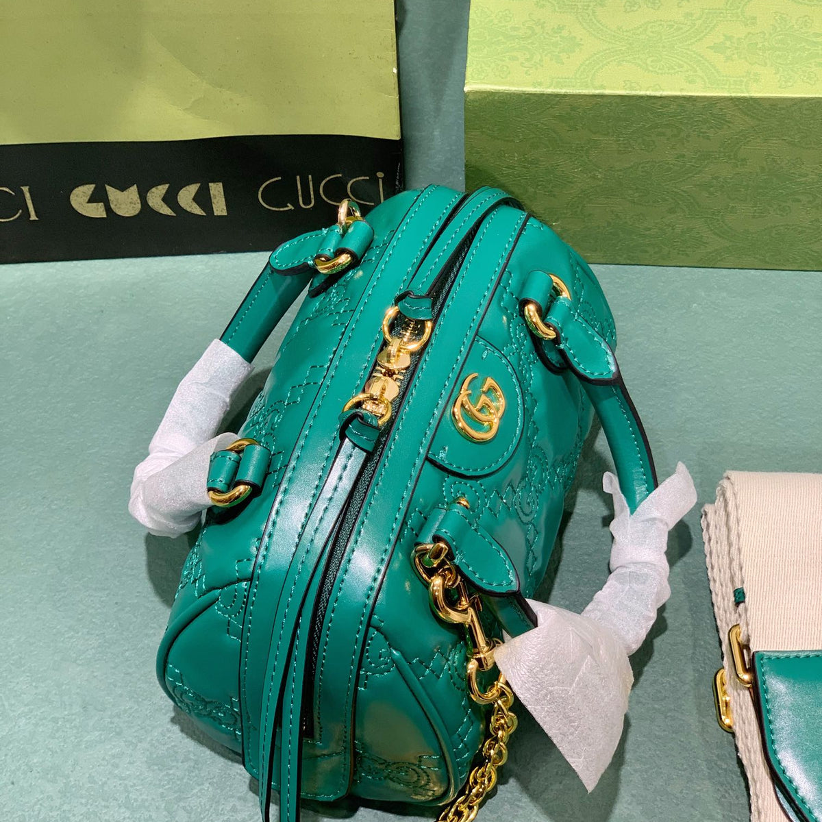 Elite Carryalls