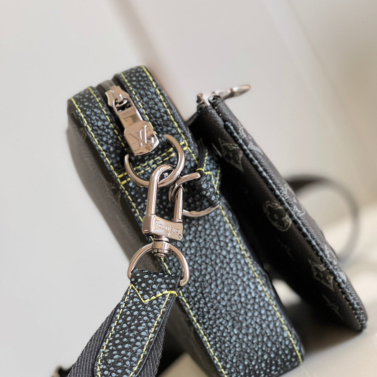 Elite Carryalls
