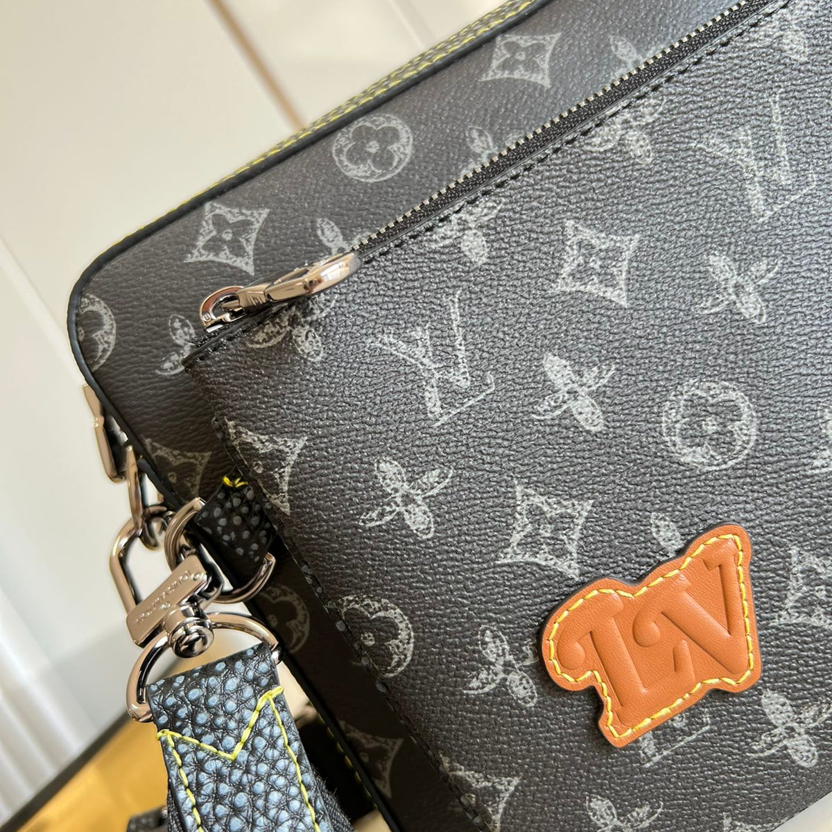 Elite Carryalls