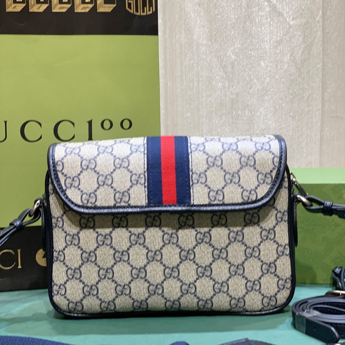 Elite Carryalls