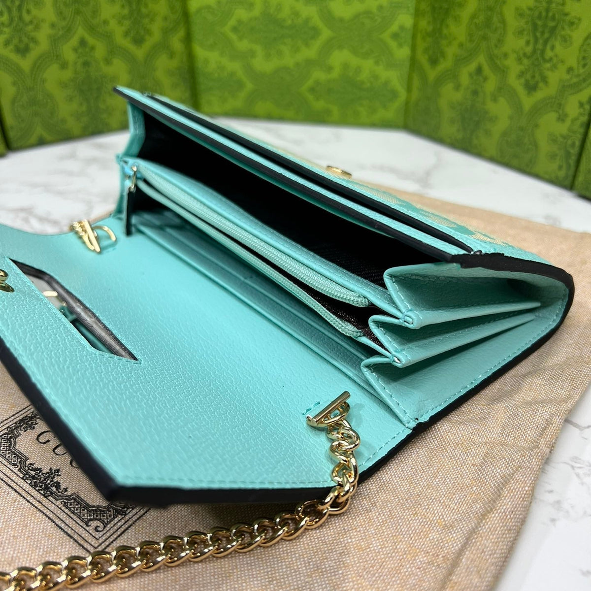 Elite Carryalls