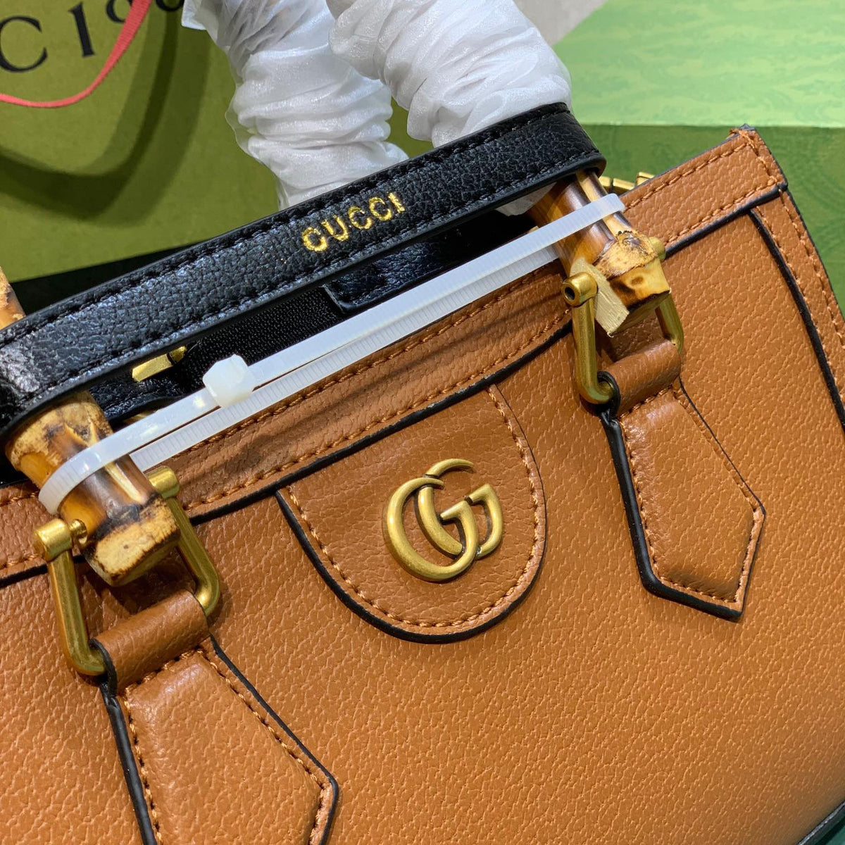 Elite Carryalls