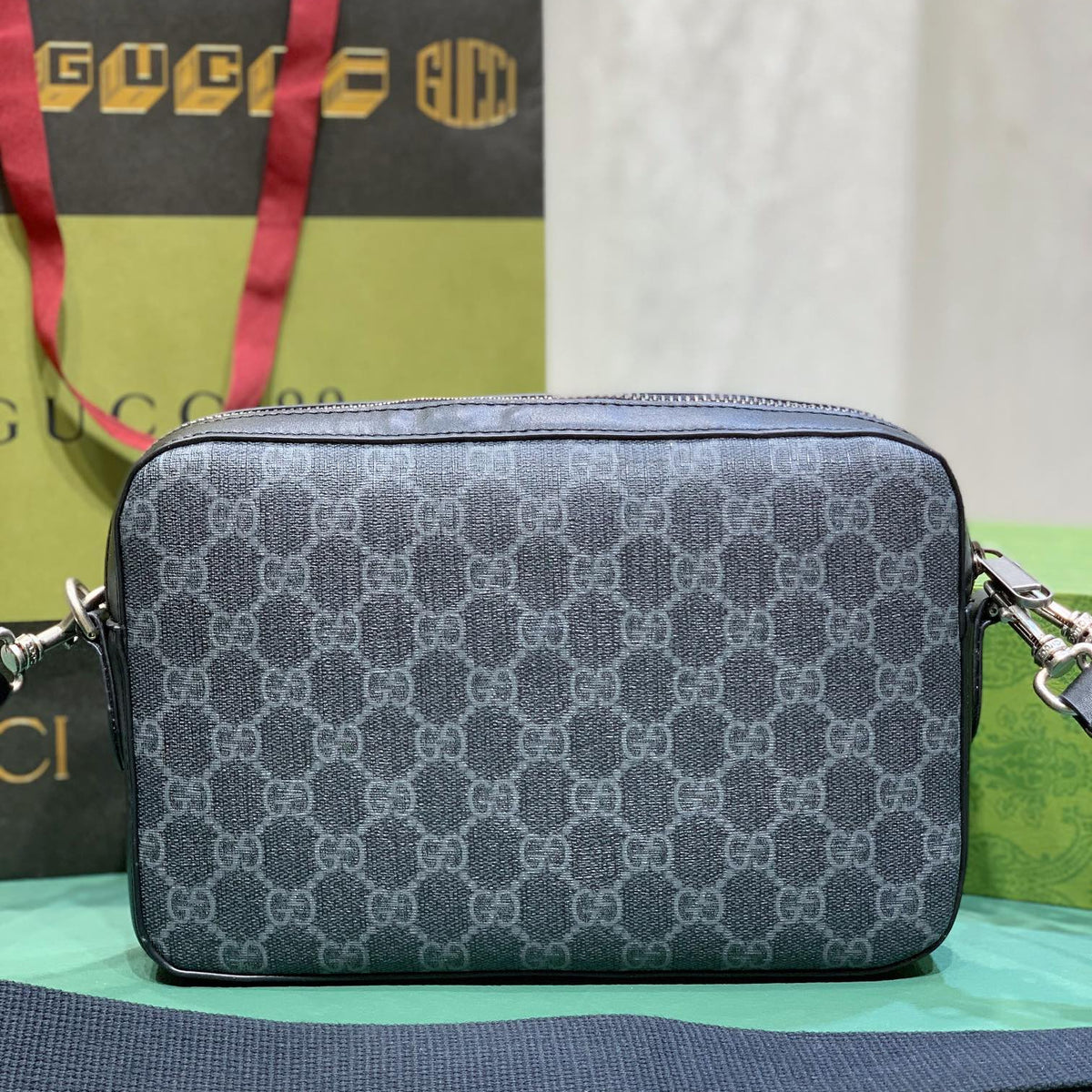 Elite Carryalls