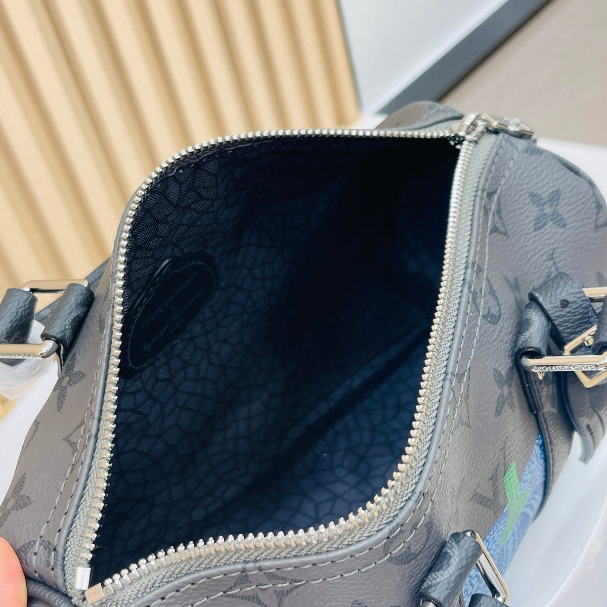 Elite Carryalls