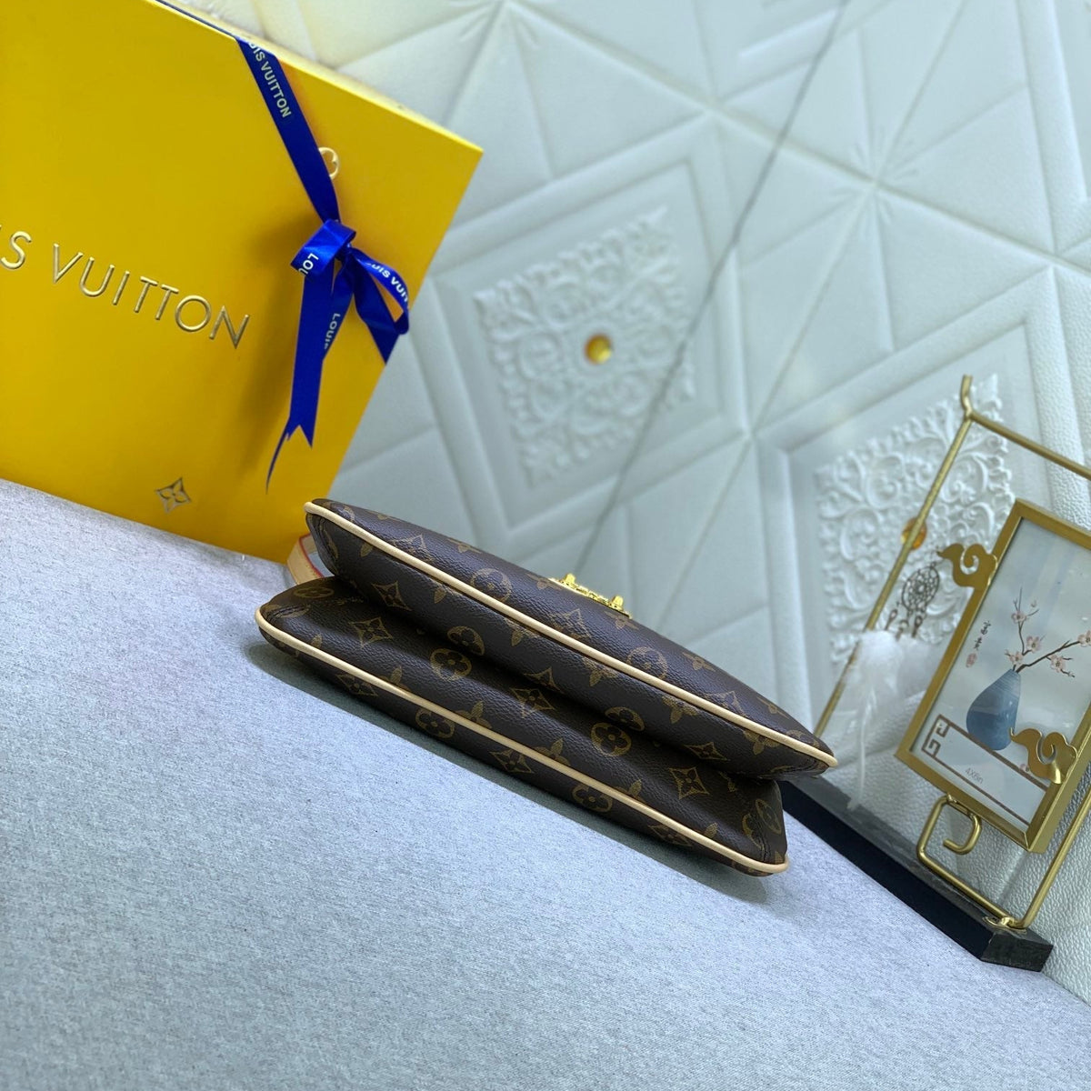 Elite Carryalls