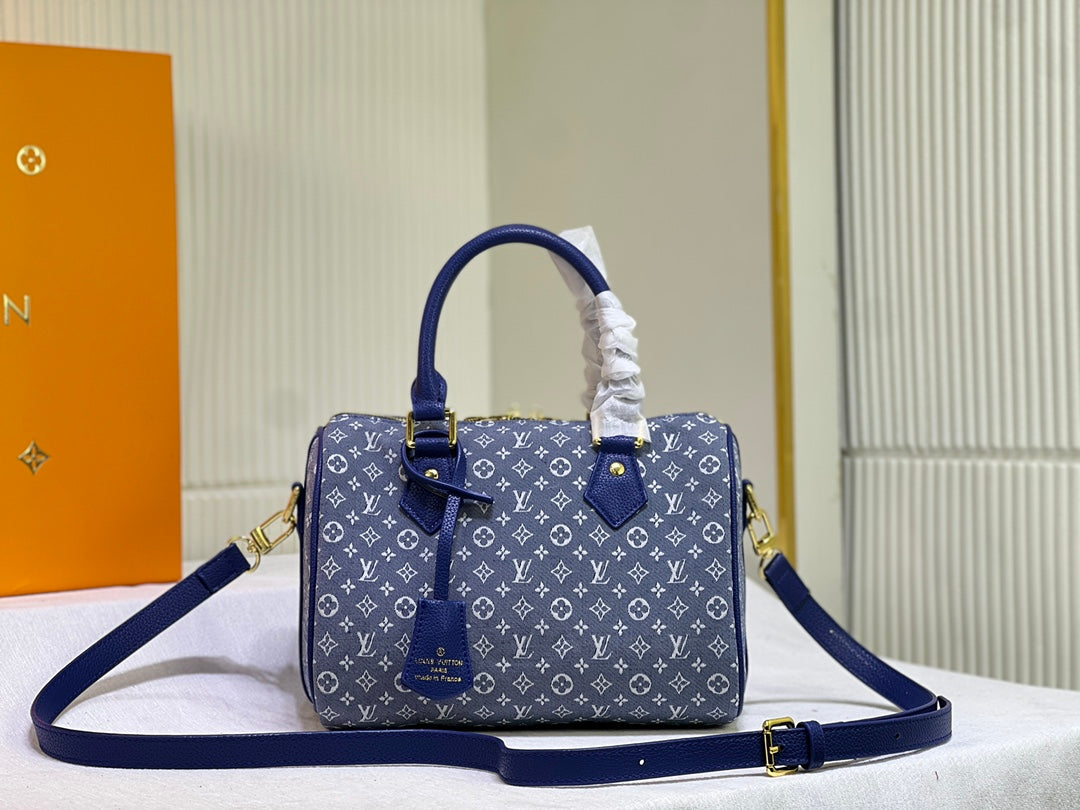 Elite Carryalls
