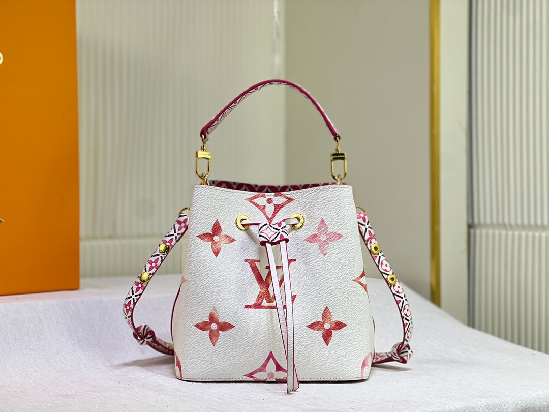 Elite Carryalls