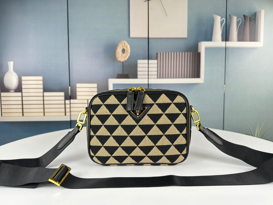 Elite Carryalls