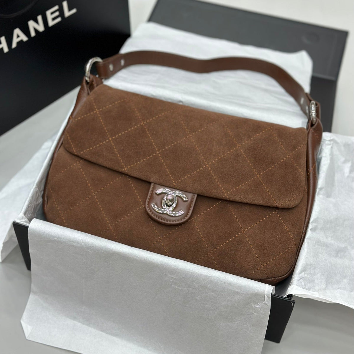 Elite Carryalls