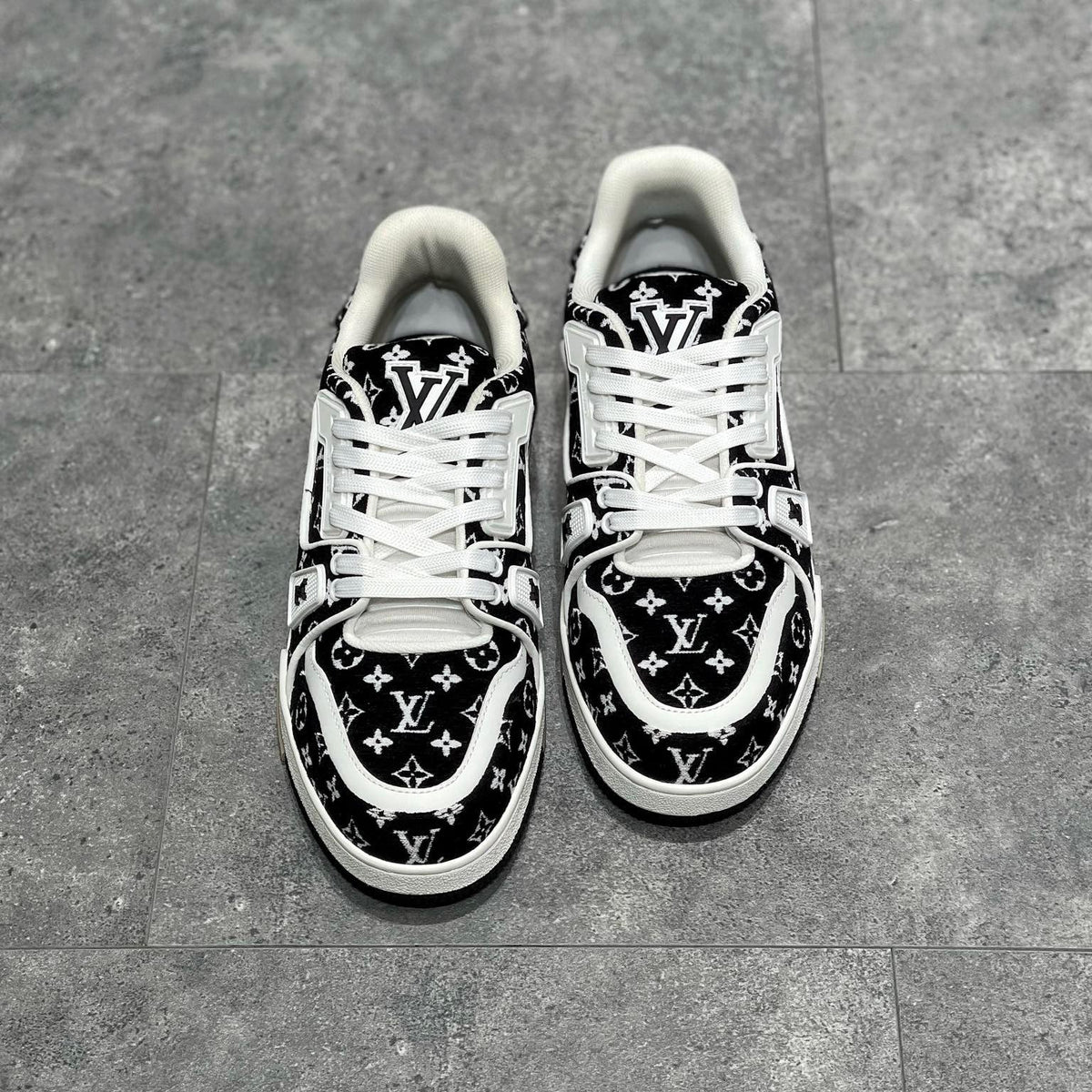 LOU TRAINERS