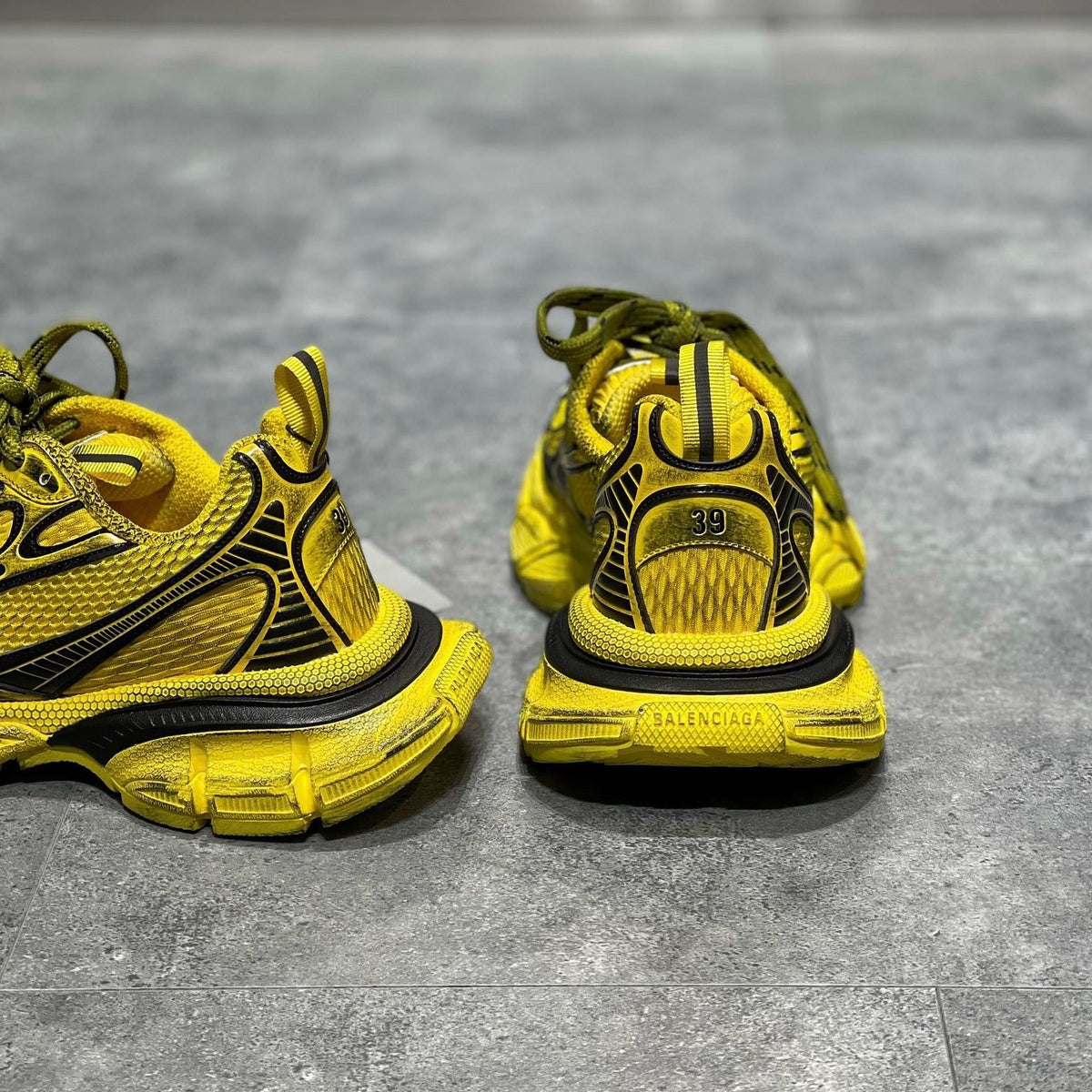 BAL 3XL TRAINERS