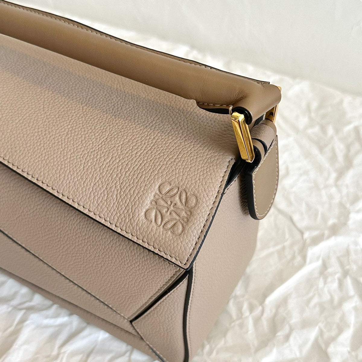 LOEW SMALL PUZZLE EDGE BAG