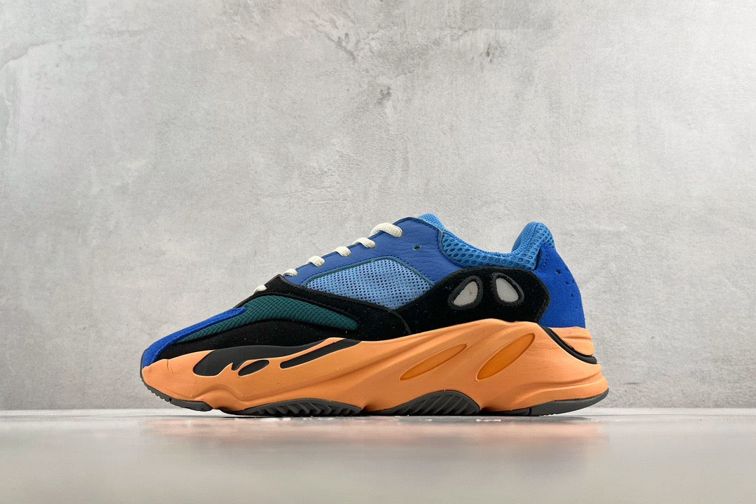 YEEZY BOOST 700