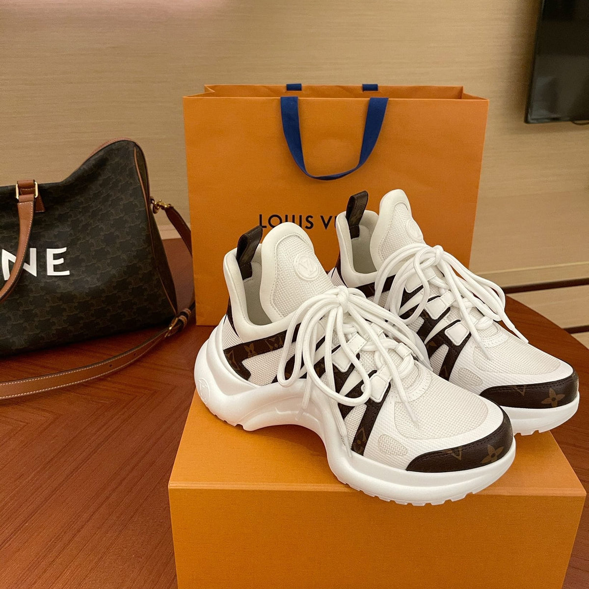 LOU ARCHLIGHT TRAINERS