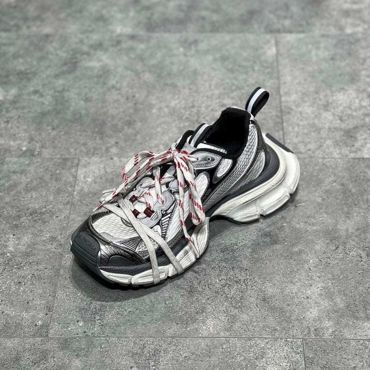 BAL 3XL TRAINERS