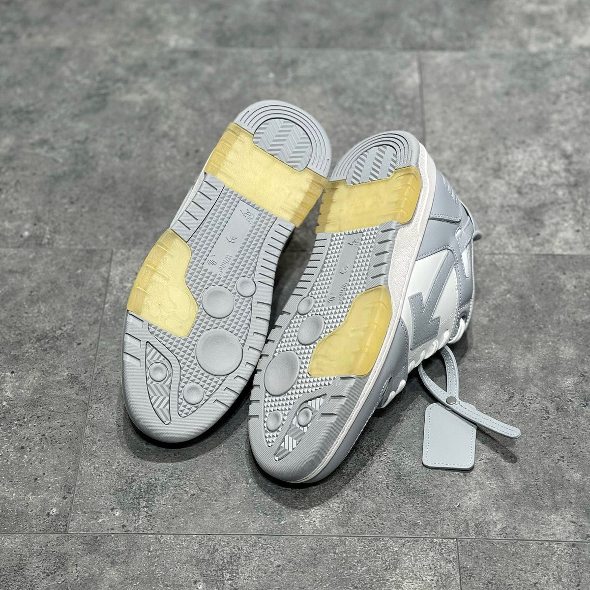 OFF W OUT OF OFFICE SNEAKERS
