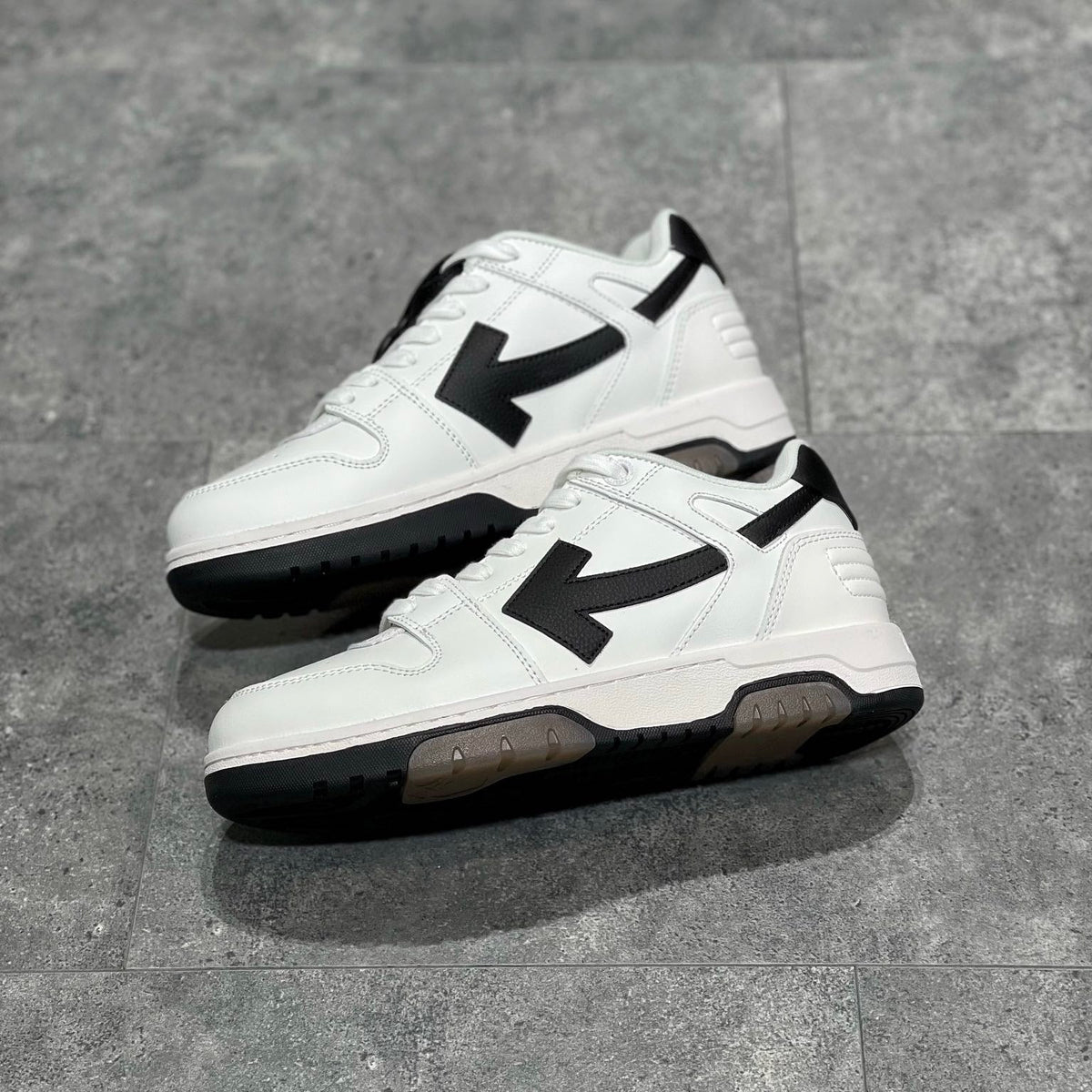 OFF W OUT OF OFFICE SNEAKERS