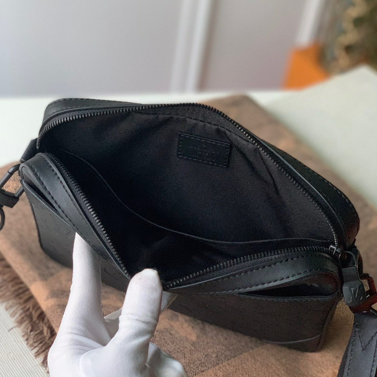 LOU DUO MESSENGER BAG ND