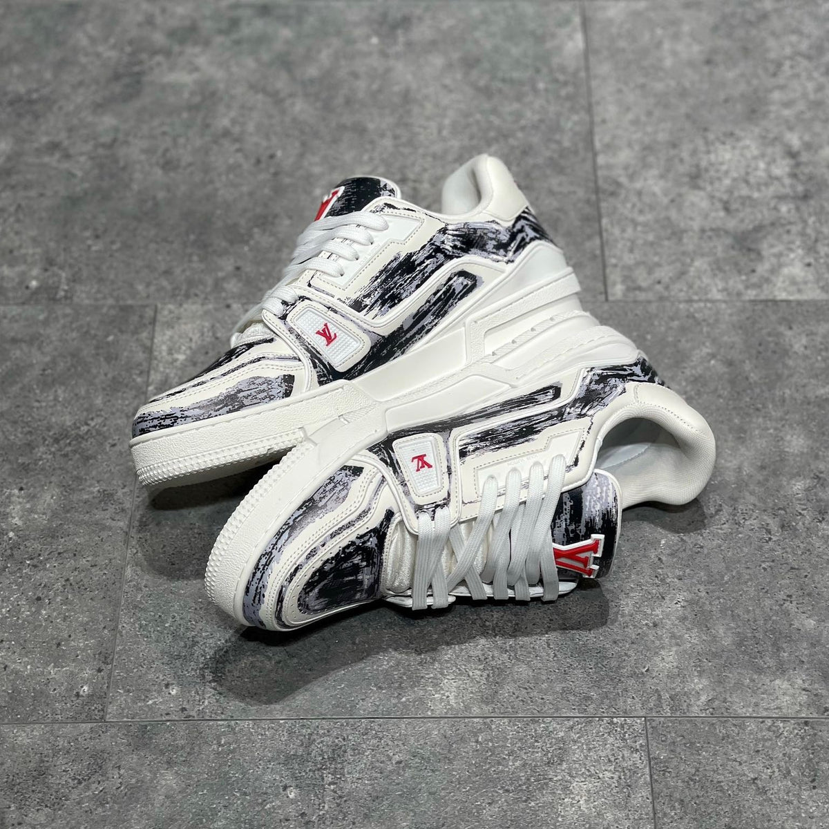 LOU TRAINERS