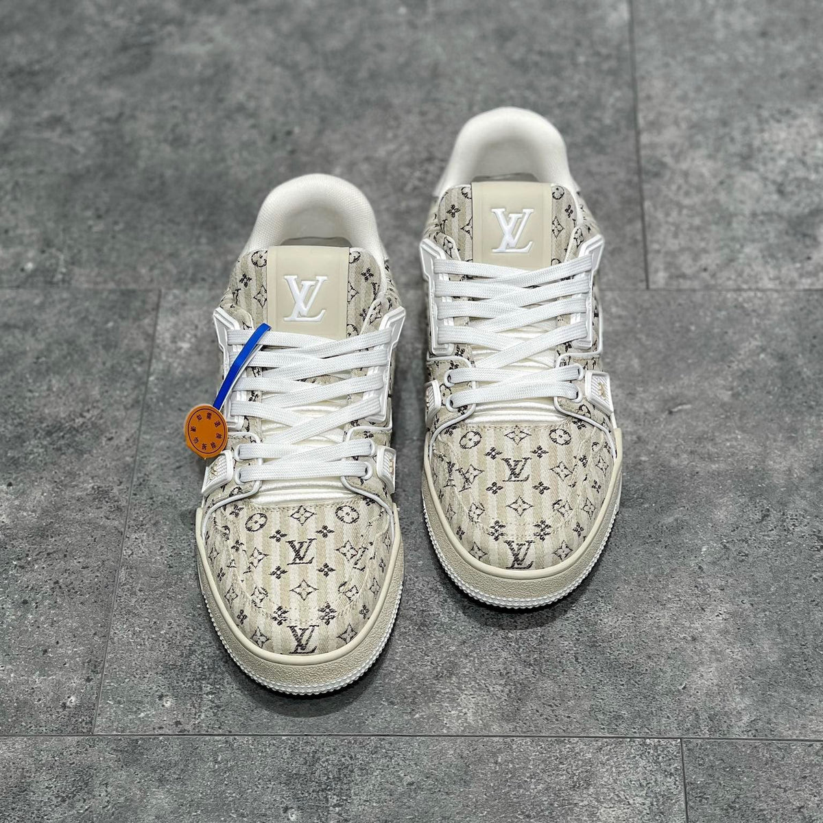 LOU TRAINERS