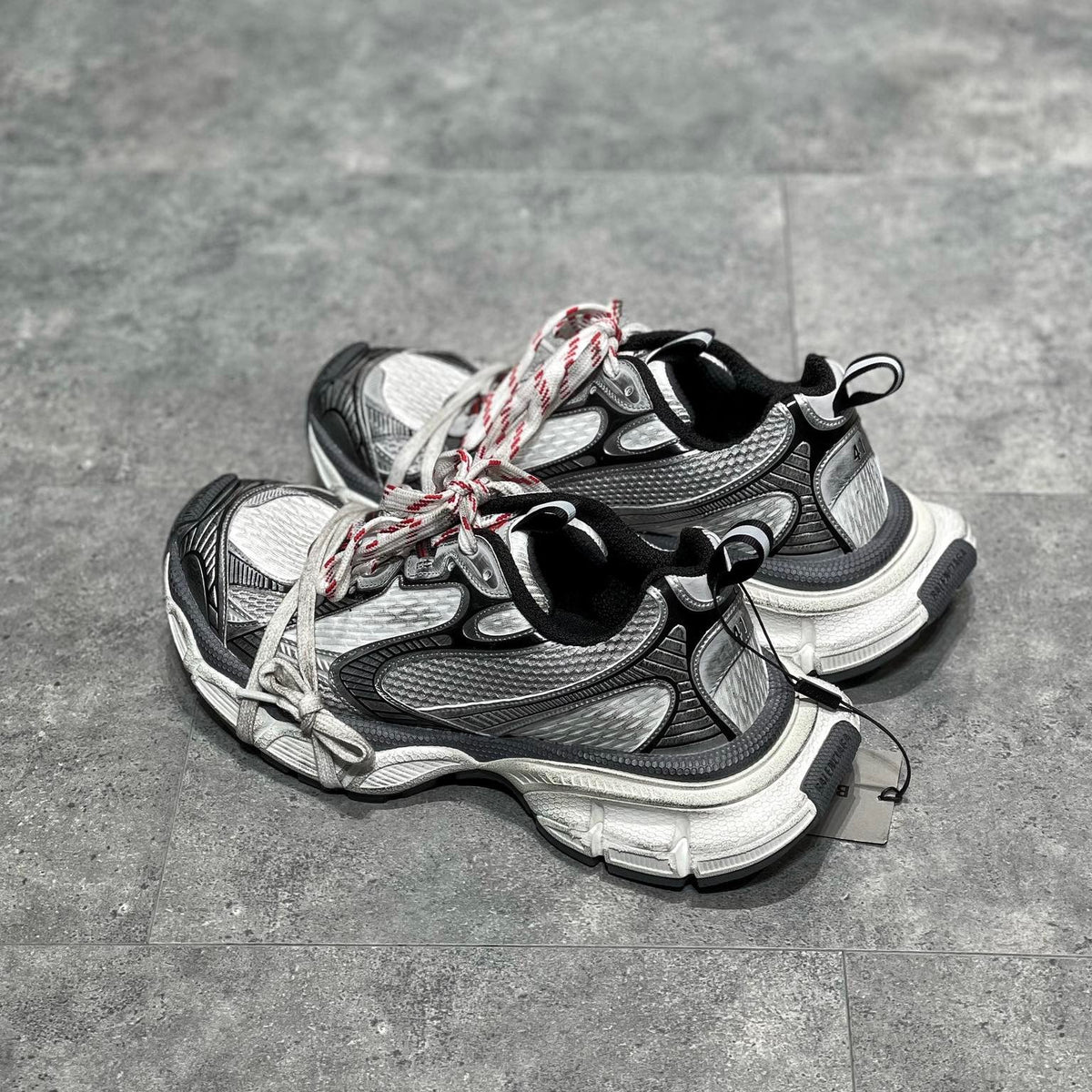 BAL 3XL TRAINERS