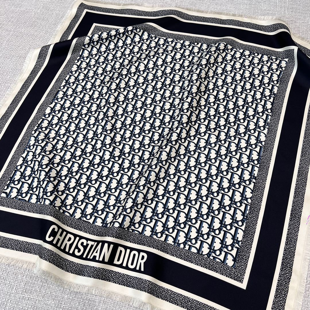 CD SCARVE
