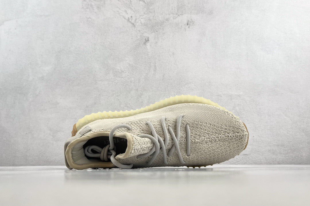 YEEZY BOOST 350 V2
