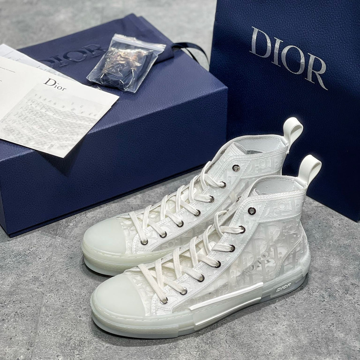 CD B23 SNEAKERS