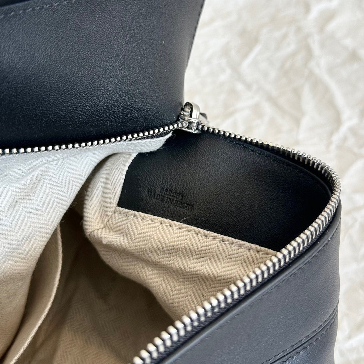 LOEW SMALL PUZZLE EDGE BAG