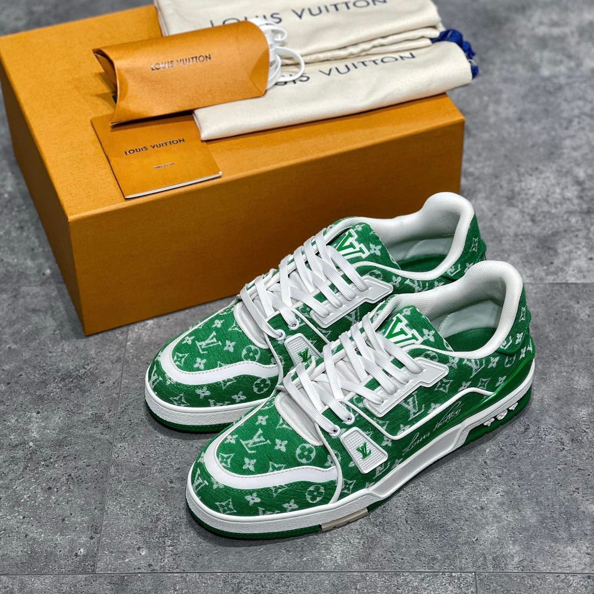 LOU TRAINERS