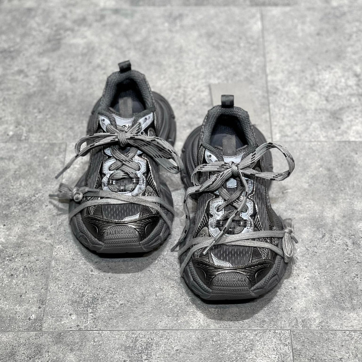 BAL 3XL TRAINERS