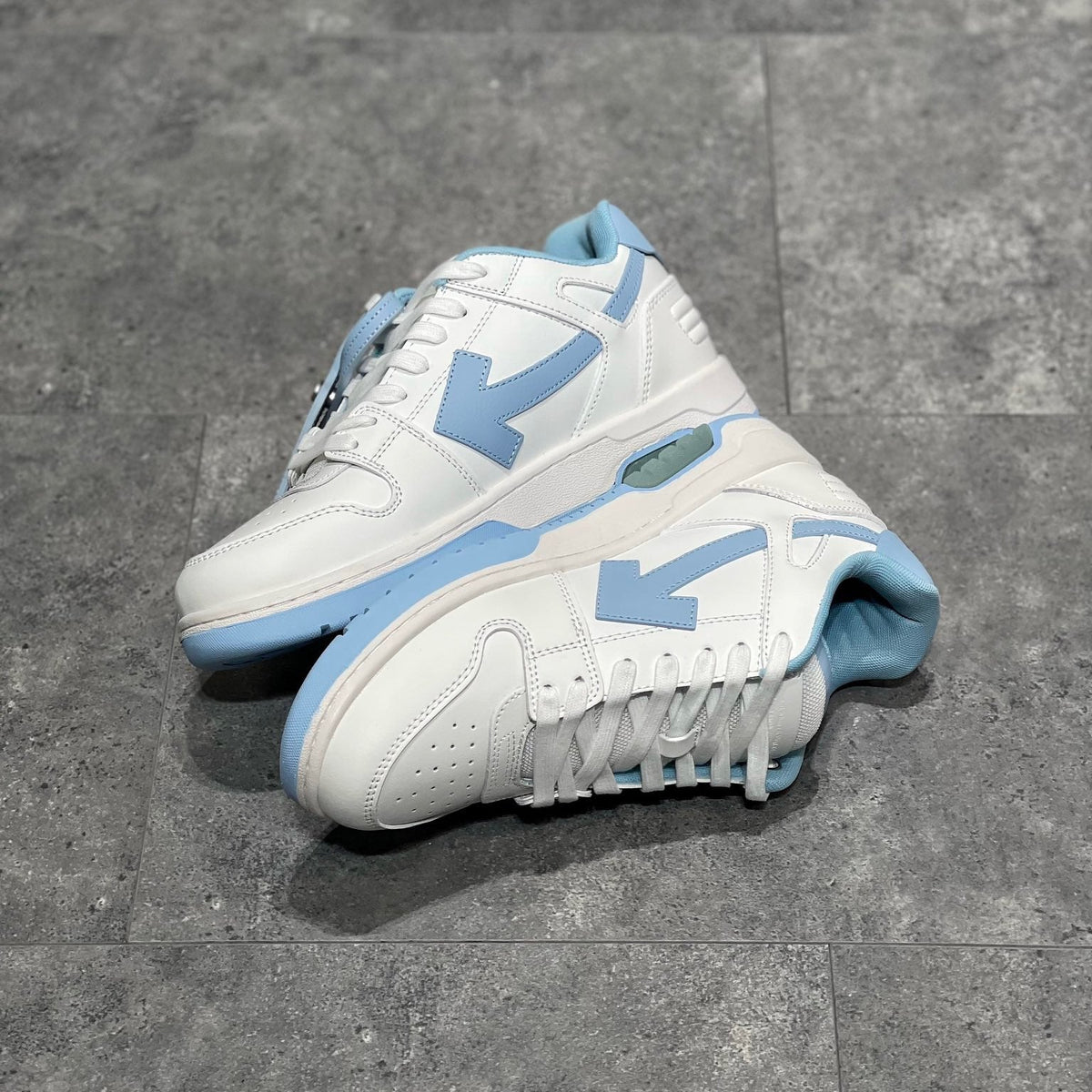 OFF W OUT OF OFFICE SNEAKERS
