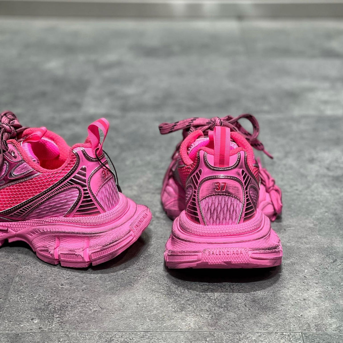 BAL 3XL TRAINERS