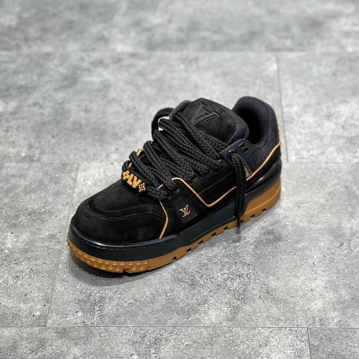LOU TRAINERS
