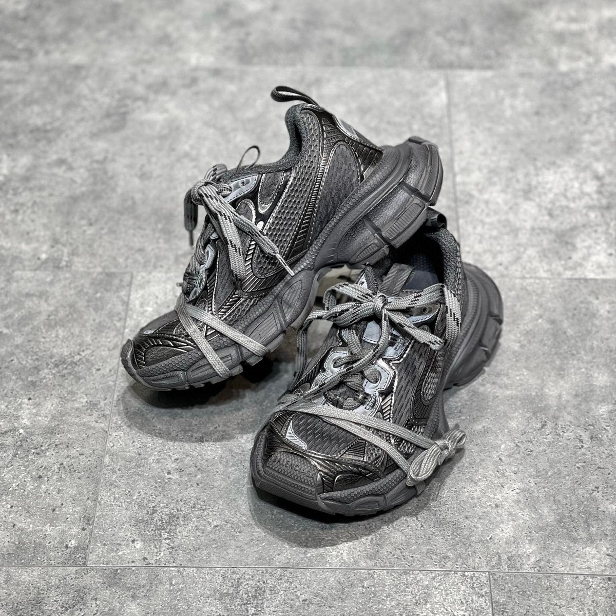BAL 3XL TRAINERS
