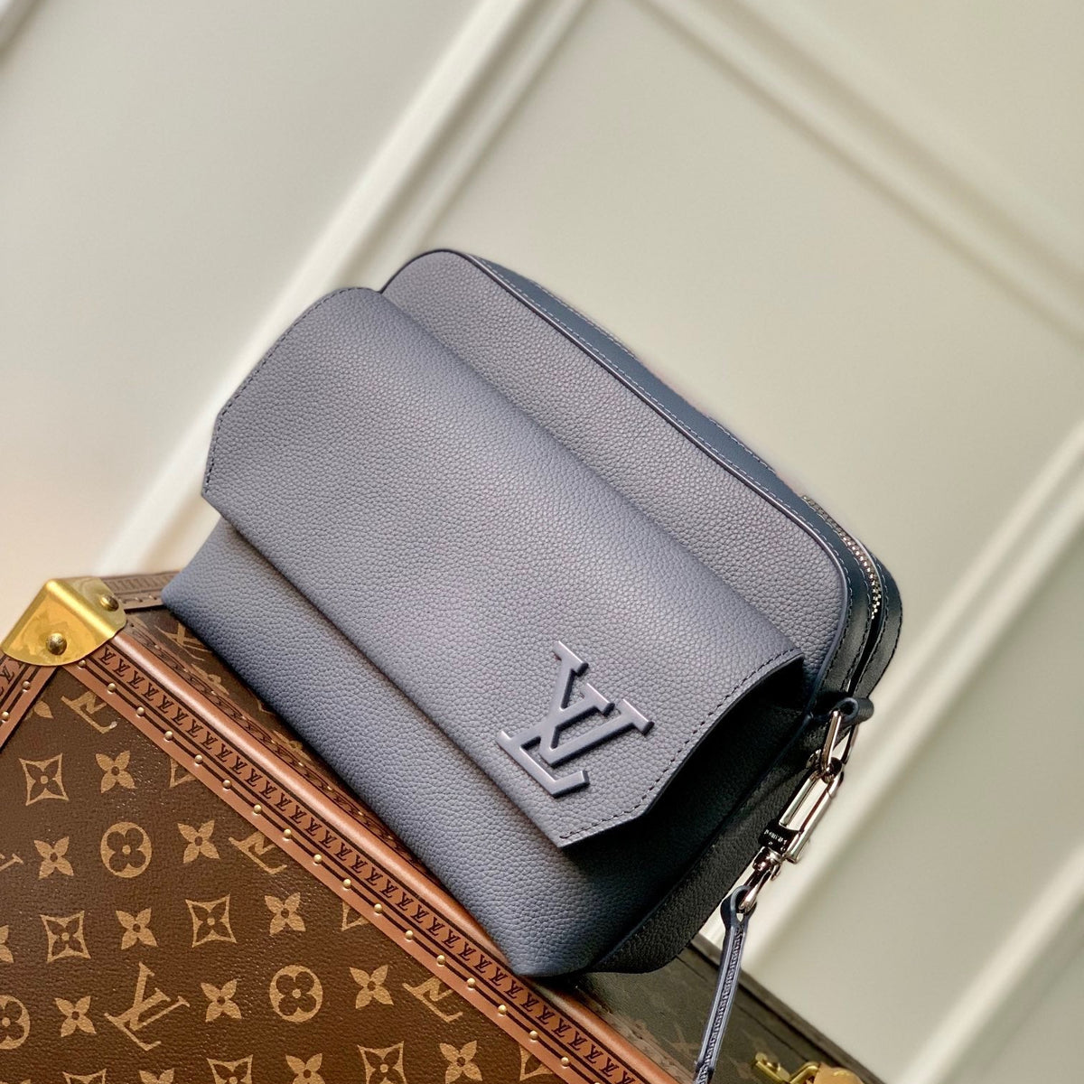 LOU FASTLINE MESSENGER BAG
