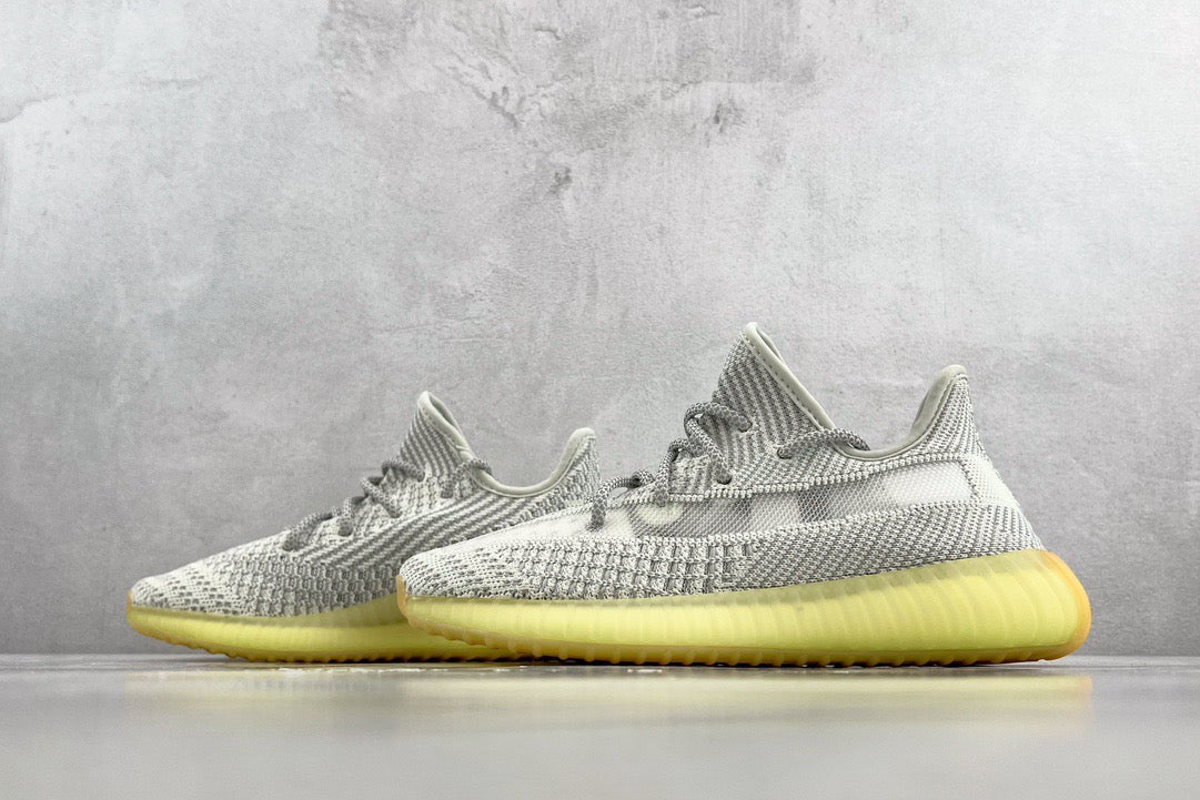 YEEZY BOOST 350 V2