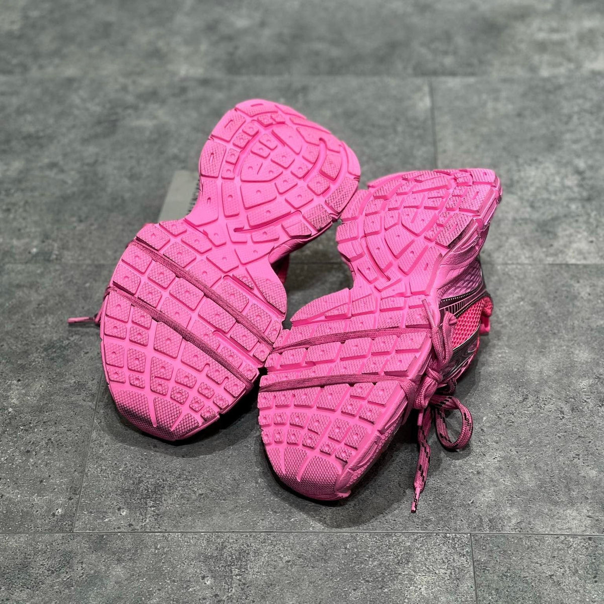 BAL 3XL TRAINERS