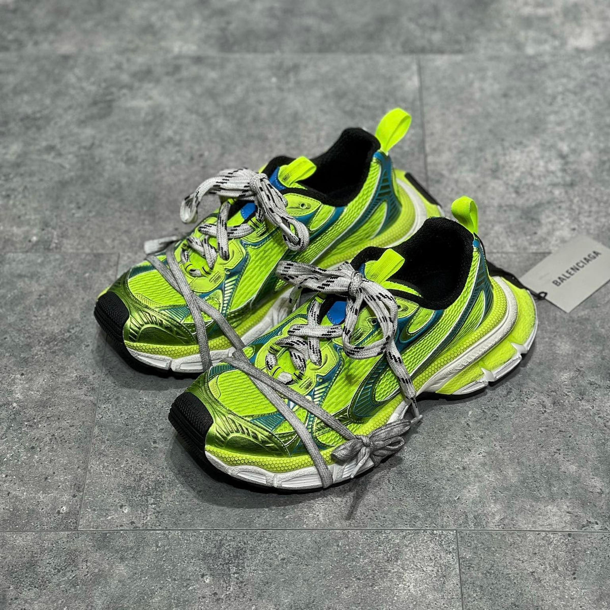 BAL 3XL TRAINERS