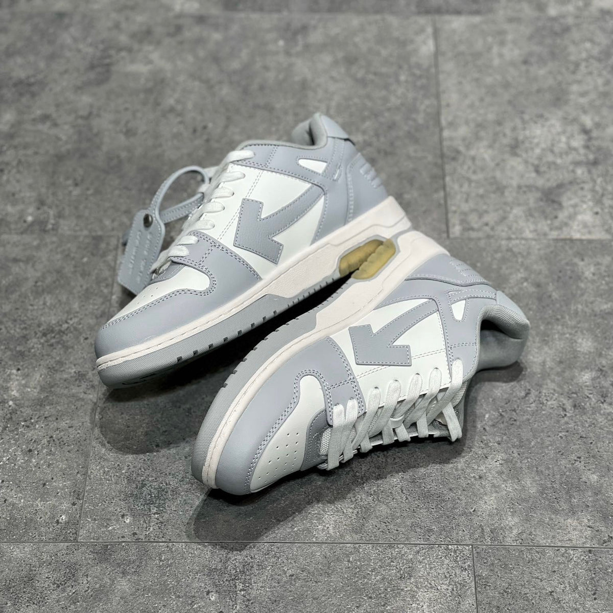 OFF W OUT OF OFFICE SNEAKERS