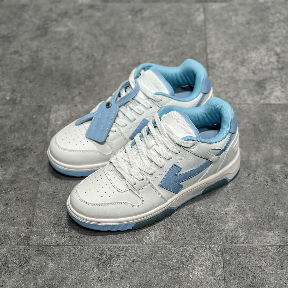 OFF W OUT OF OFFICE SNEAKERS